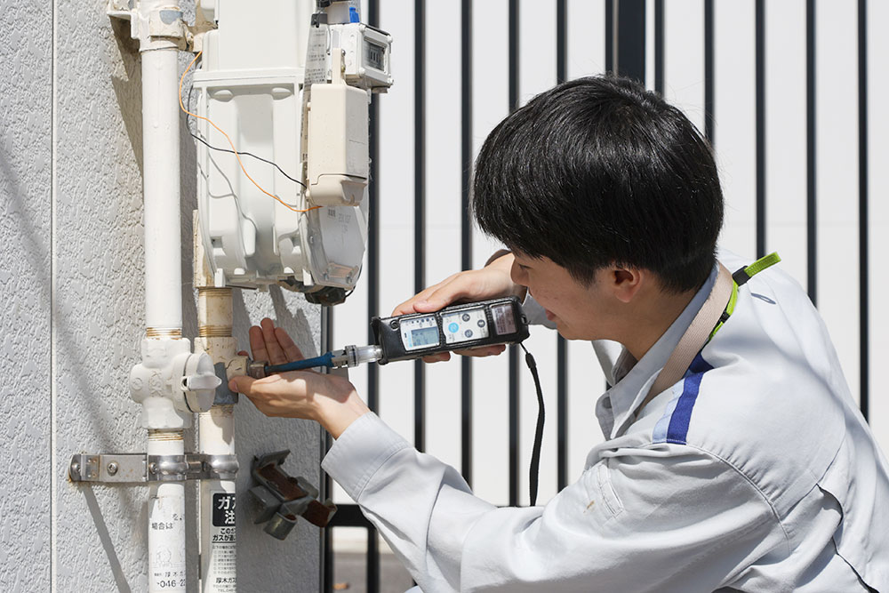 リビング営業課-開栓作業